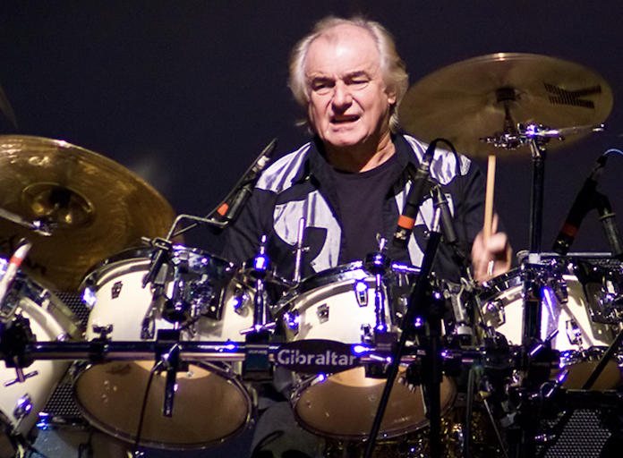 You are currently viewing Alan White, baterista do Yes que gravou “Imagine” com John Lennon, morre aos 72 anos