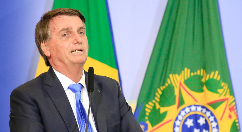 You are currently viewing Bolsonaro deve vetar volta da gratuidade de bagagens em voos
