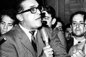 Read more about the article CARLOS LACERDA DE 1945 A 1954: UM AGENTE DO CAOS