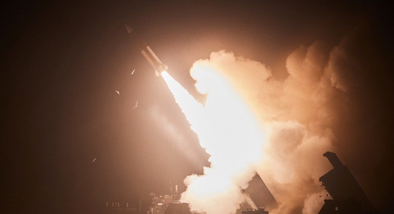 You are currently viewing Coreia do Sul e EUA disparam oito mísseis em resposta a testes armamentistas da Coreia do Norte