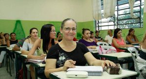 Read more about the article Prazo para a rematrícula da Educação de Jovens e Adultos vai até sexta-feira (17)