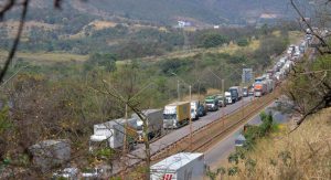 Read more about the article Governo cogita novo valor de auxílio a caminhoneiros, que pode chegar a R$ 1 mil