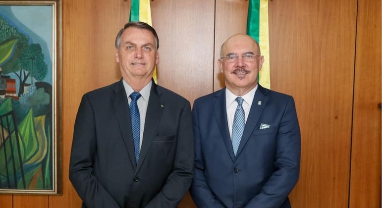 You are currently viewing Se houver áudios com Bolsonaro, inquérito de Milton Ribeiro deve ir para o STF, dizem especialistas