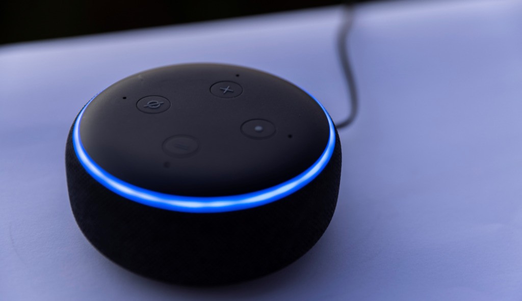 You are currently viewing Alexa poderá imitar a voz de qualquer pessoa com novo recurso