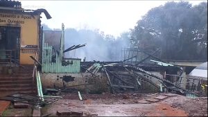 Read more about the article Sobrevivente do incêndio que matou 11 pessoas em Carazinho (RS) recebe alta