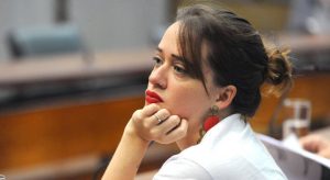 Read more about the article Delegados vão à Alesp contra Isa Penna por ‘quebra de decoro’ em caso de agressão a procuradora