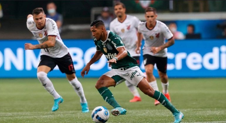 You are currently viewing Palmeiras inicia pré-venda de ingressos para o jogo contra o Athletico-PR; veja preços