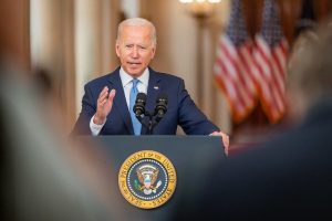 Read more about the article Biden diz que Congresso deve agir para liberação do aborto nos EUA