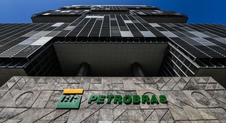 You are currently viewing Falso: política de preços da Petrobras não foi definida em acordo com a Justiça dos EUA