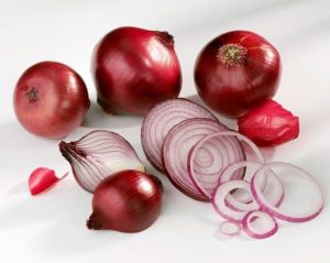 Read more about the article Você sabia? Cebola roxa pode ser utilizada como fertilizante natural!