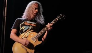 Read more about the article Kirk Hammett insinua que novo disco do Metallica pode estar mais próximo do que fãs imaginam