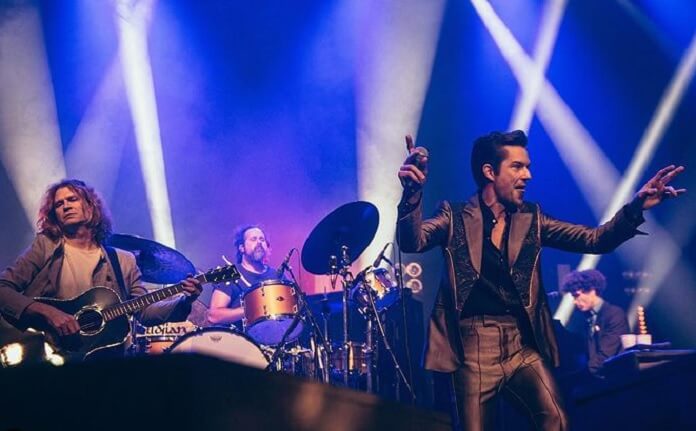 You are currently viewing The Killers estreia a inédita “Boy” durante show em festival; veja vídeo