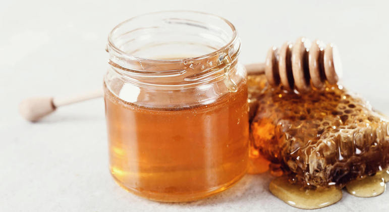 You are currently viewing Agência dos EUA adverte empresas por venda ilegal de produtos à base de mel com estimulantes sexuais