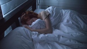 Read more about the article Dormir demais faz mal à saúde? Saiba quais são as consequências