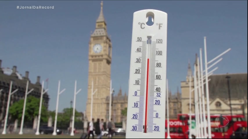 You are currently viewing Reino Unido emite alerta vermelho de calor extremo em partes da Inglaterra