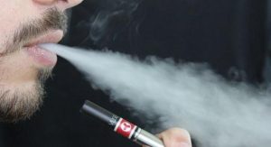 Read more about the article A farsa do cigarro eletrônico e seu prejuízo à saúde