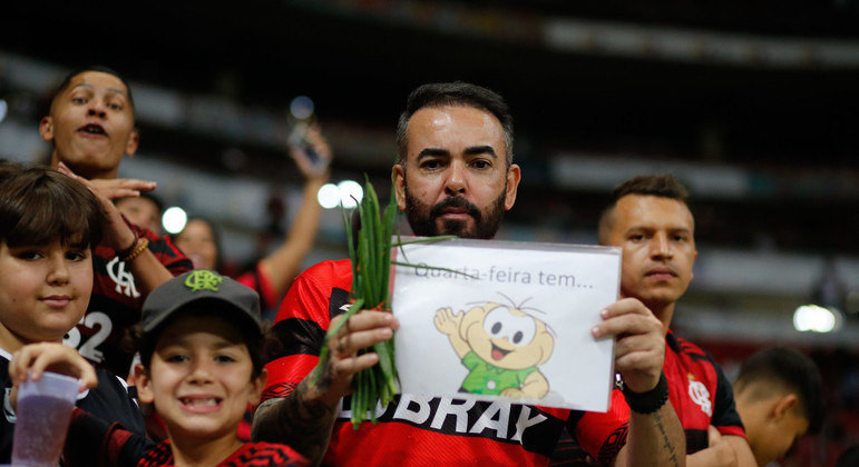You are currently viewing Dorival Junior confirma estreia de Cebolinha pelo Flamengo