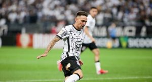 Read more about the article Gustavo Mosquito lamenta derrota de virada do Corinthians: ‘Tinha que continuar buscando o segundo gol’