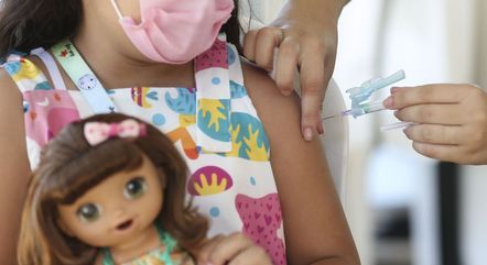 You are currently viewing Covid-19: Governo de MG não tem previsão para vacinar crianças de 3 a 5 anos com Coronavac 