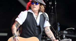 Read more about the article Johnny Depp se recupera após julgamento e lança álbum com astro britânico Jeff Beck
