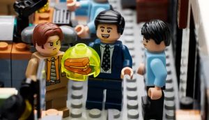 Read more about the article The Office ganha set temático da LEGO com todos os funcionários da Dunder Mifflin