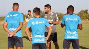 Read more about the article Para reassumir a liderança, o Palmeiras pega o Cuiabá