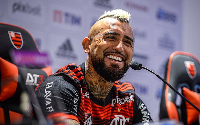 You are currently viewing Vidal aponta responsável por ‘primeiro contato’ com o Flamengo
