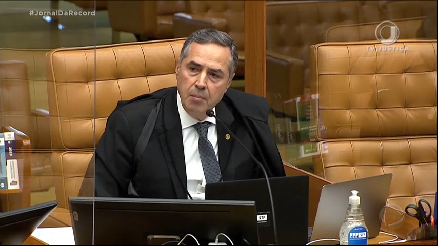 You are currently viewing Autoridades reagem às falas de Bolsonaro na reunião com embaixadores