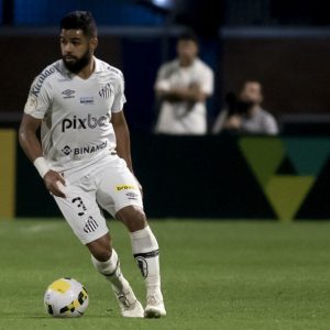 Read more about the article Felipe Jonatan, do Santos, destaca importância do empate no Ceará