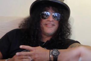 Read more about the article Slash diz que nunca teve uma cópia do disco mais famoso do Guns N’ Roses