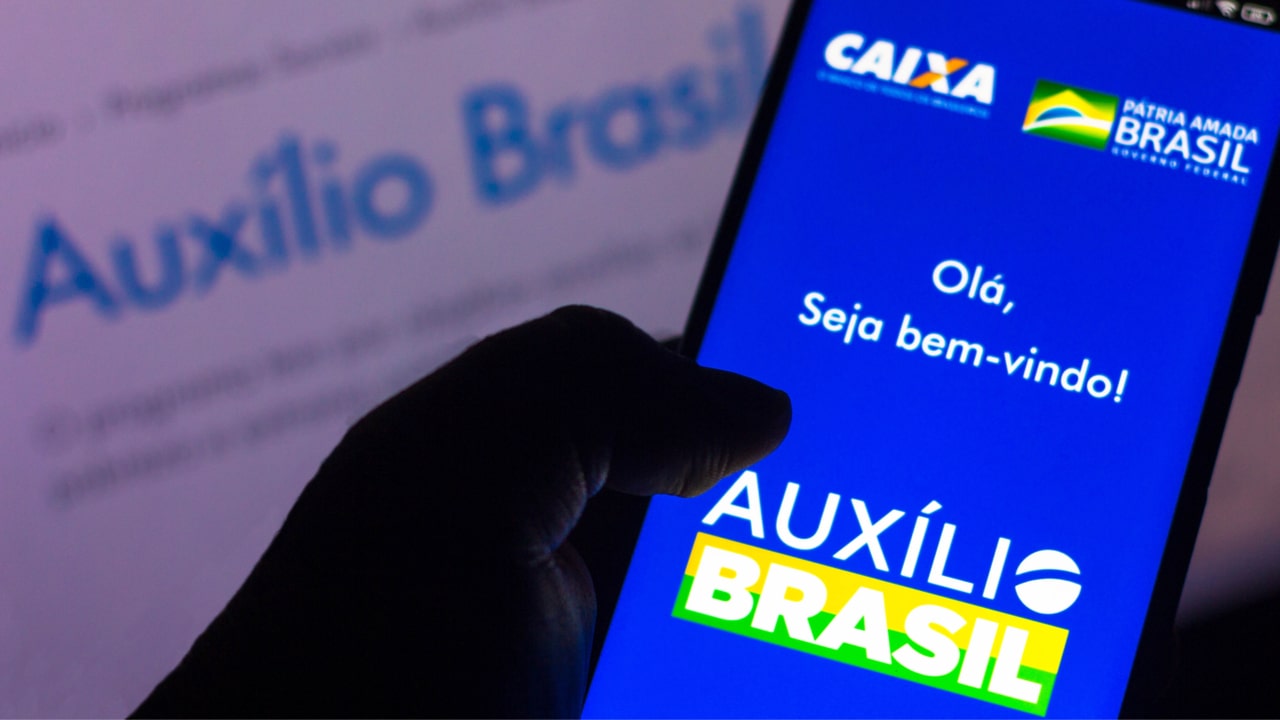 You are currently viewing Auxílio Brasil vai pagar 13º de R$ 600?
