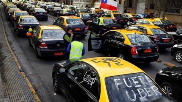 You are currently viewing Taxistas protestam no Chile
