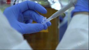 Read more about the article Cientistas dos EUA estudam incluir vacina contra a covid na tríplice viral