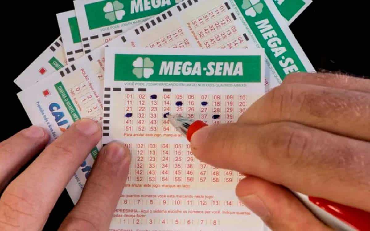 You are currently viewing Prêmio acumula e próximo sorteio da Mega-Sena  pode pagar R$ 6 milhões 