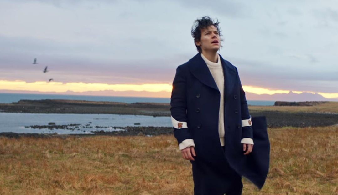 You are currently viewing Sign Of The Times, de Harry Styles, ultrapassa 1B de visualizações no Youtube