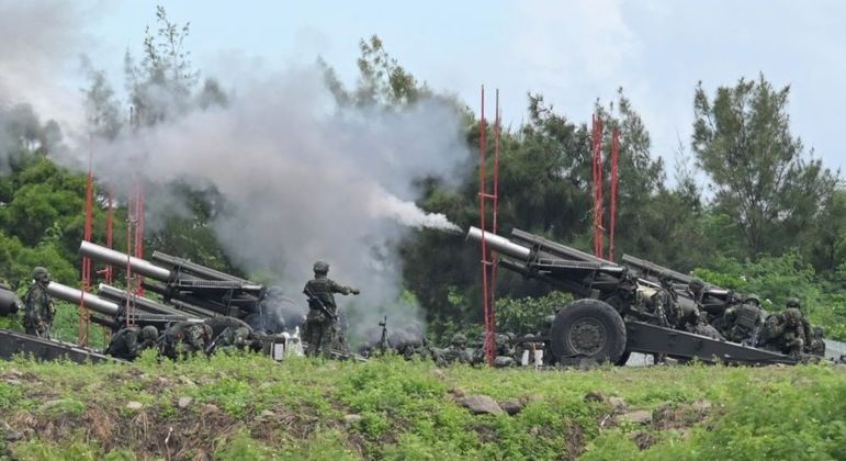 You are currently viewing Taiwan inicia exercícios militares e acusa China de preparar invasão