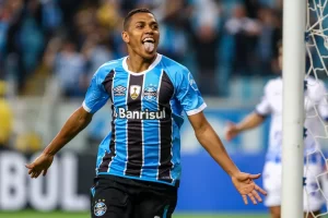 Read more about the article Fortaleza anuncia jogador pretendido pelo São Paulo