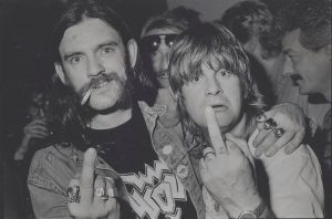 Read more about the article “Acho que vou morrer”: Ozzy Osbourne relembra última conversa com Lemmy na América do Sul