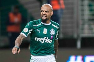 Read more about the article Ex-Palmeiras revela situação inusitada com Felipe Melo: “Ele vai te machucar”