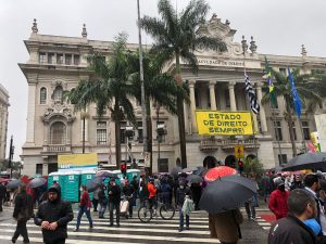 Read more about the article Jornalista anti-Bolsonaro resume leitura de ‘carta pela democracia’: ‘Ideias mofadas e zero vibração’