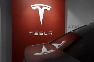 Read more about the article Tesla: Elon Musk anuncia aumento de preço no sistema autônomo