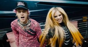 Read more about the article Avril Lavigne lança o clipe “Bois Lie”, com Machine Gun Kelly. Assista!