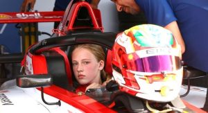 Read more about the article ‘Estou aqui para ganhar’, diz única mulher na Fórmula 4 Brasil, em busca de uma vaga na Ferrari