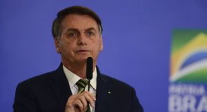 Read more about the article Sem citá-lo nominalmente, Bolsonaro chama Moraes de ‘vagabundo’