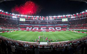 Read more about the article “Por tua Nação”: torcida do Flamengo exibe mosaico imponente em ‘decisão’ da Libertadores