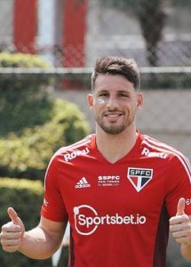 Read more about the article São Paulo deve ter time alternativo em jogo contra o Corinthians