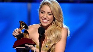 Read more about the article Segundo jornal, Piqué se recusa a devolver Grammys de Shakira