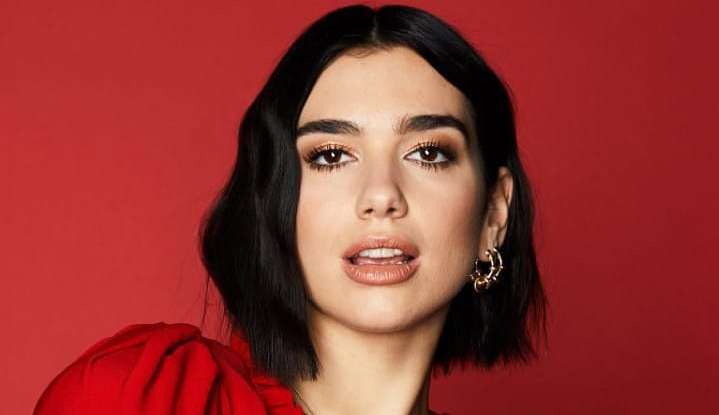 You are currently viewing Dua Lipa está focada na produção de seu novo álbum: “Me sinto cada vez mais livre”