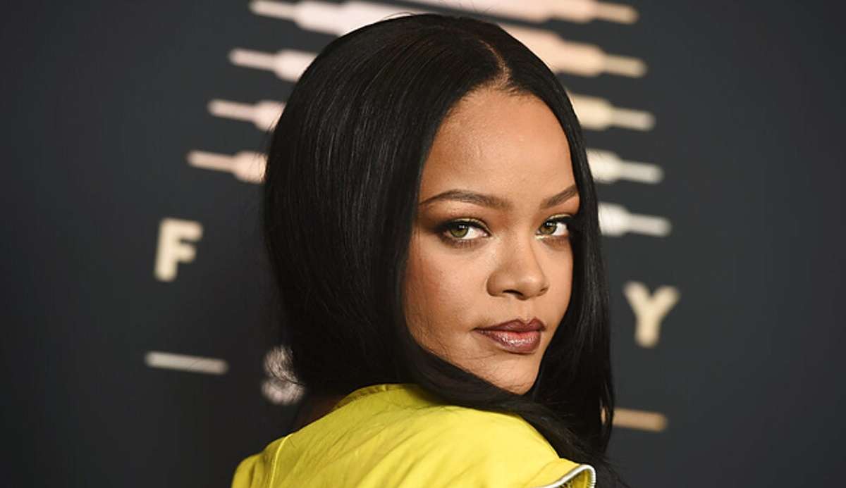 You are currently viewing Show de Rihanna é confirmado no intervalo do Super Bowl 2023
