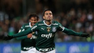 Read more about the article Em busca de mais um recorde pelo Palmeiras, Dudu analisa duelo com o Galo